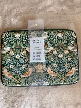 Morris & Co William Morris Tablet Sleeve Strawberry Thief
